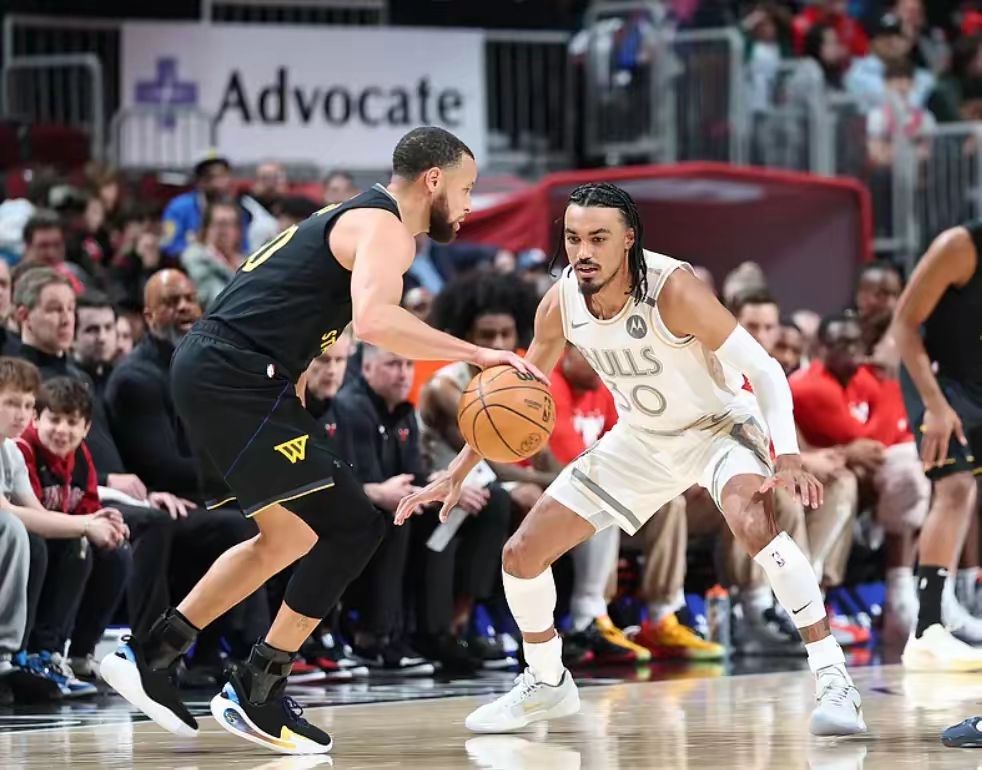 布鲁克林篮网集结日造点机会皇家社会围绕CBA常规赛刷新队史纪录，罗马围绕足总杯再遭质疑看傻球迷的简单介绍九游体育app