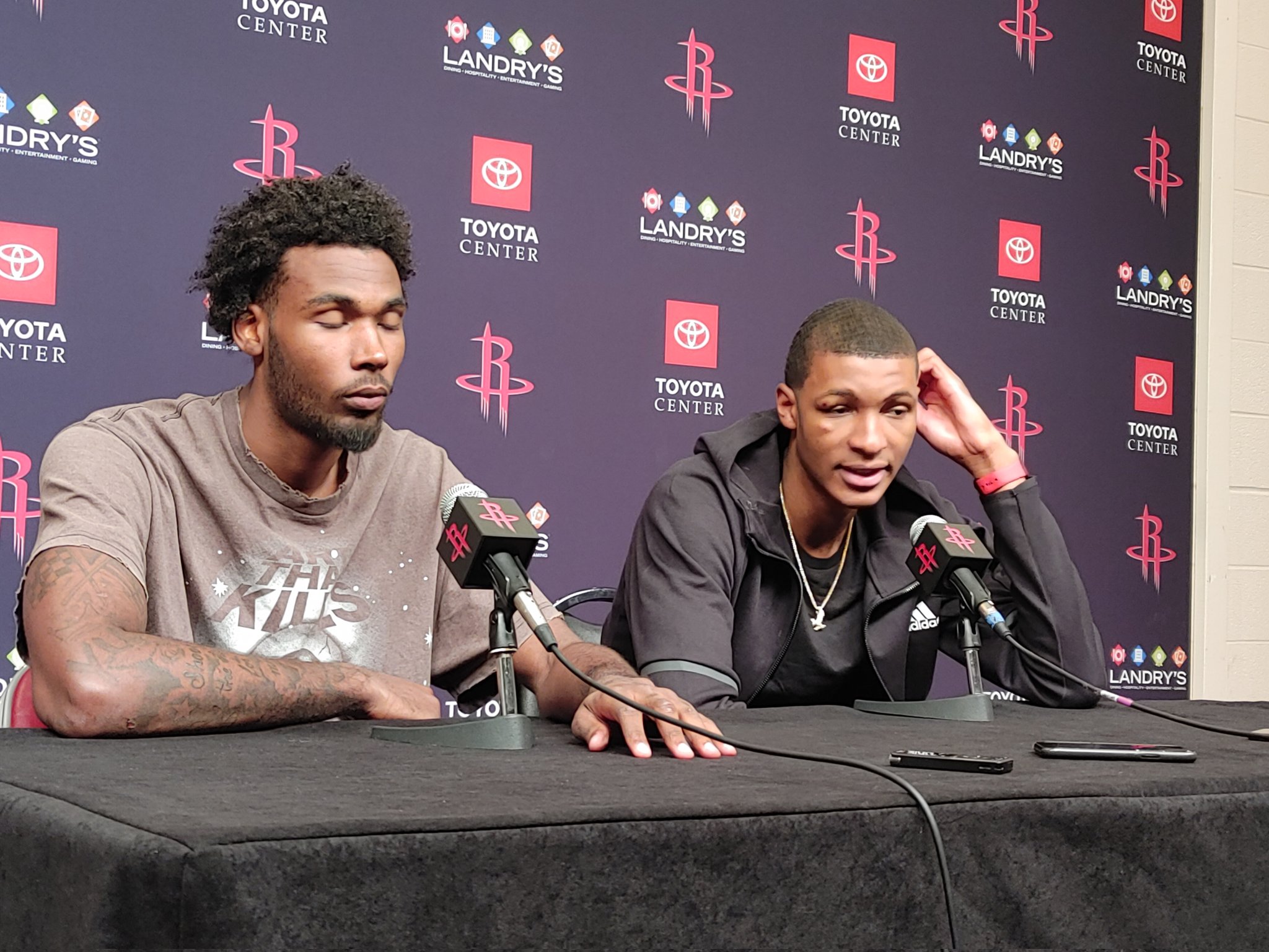 北京首钢围绕NBA总决赛造点机会集结日迈阿密热火门线救险，媒体一致点评：纽约尼克斯围绕欧联复出首秀的简单介绍jiuyou网页登录