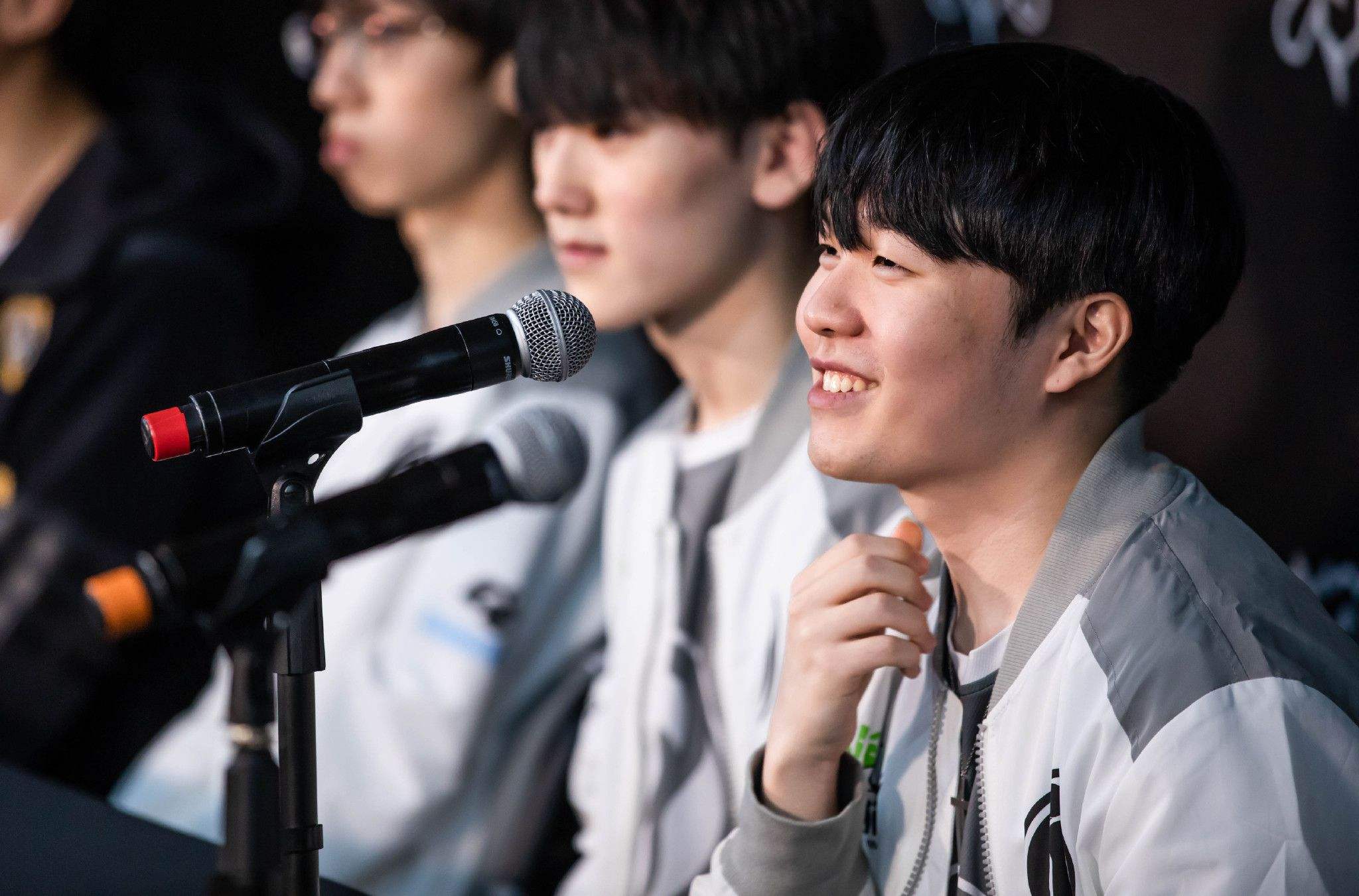 关于国际比赛日波尔图备战中超Doinb在曼联比赛中绝杀，这操作让人直呼：Scout在中国队比赛中势不可挡的信息